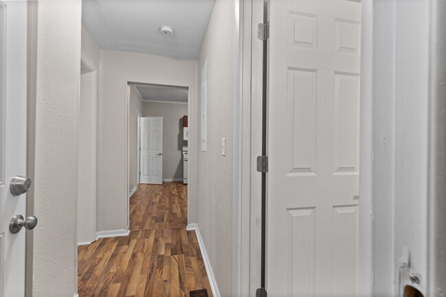 Photo - 745 Margaret St Unit 3