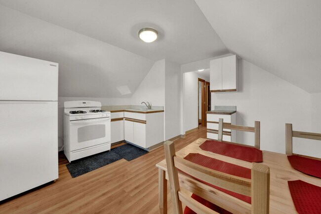 Photo - 6238 S Massasoit Ave