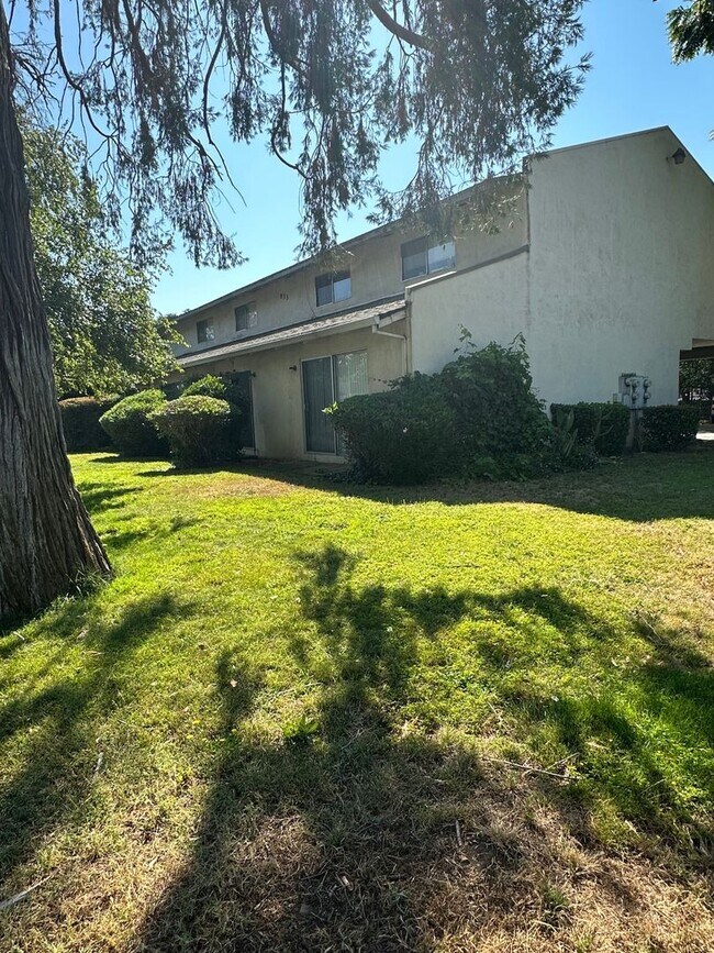 833w1st