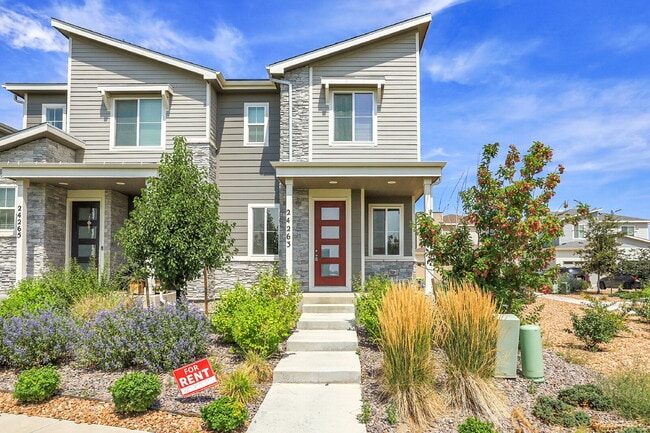 Building Photo - $2,750.00, 3 bedroom, 2.5 bathroom located... Rental