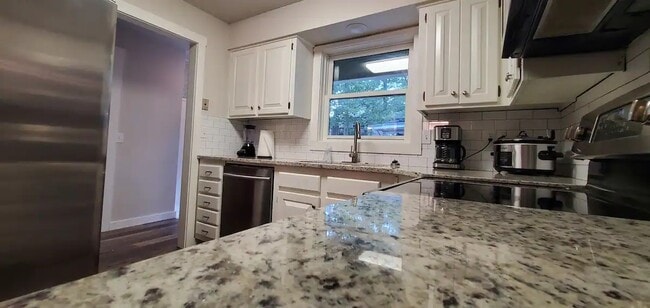 Photo - 16 Victoria Ln