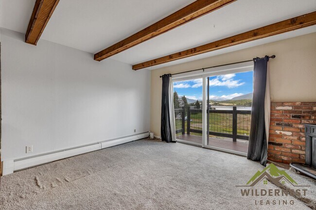 Photo - Yacht Club Condo - LAKE VIEWS-Great 3 Bedroom/2 Bath Unit w/Lake Access