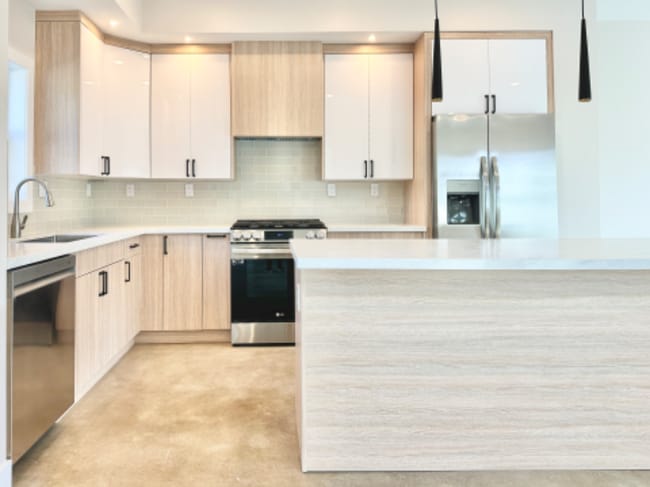 Photo - 2139 Judson St