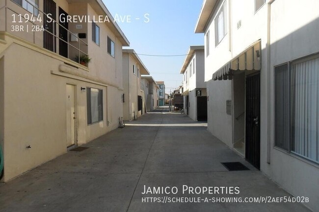 Photo - 11944 S Grevillea Ave Unidad S
