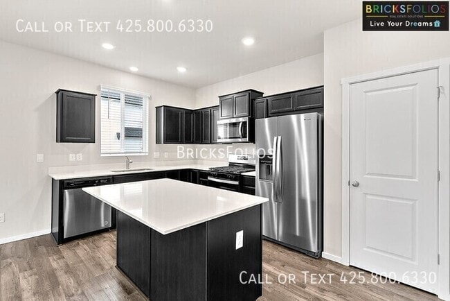 Photo - 1265 SW Pendleton Way