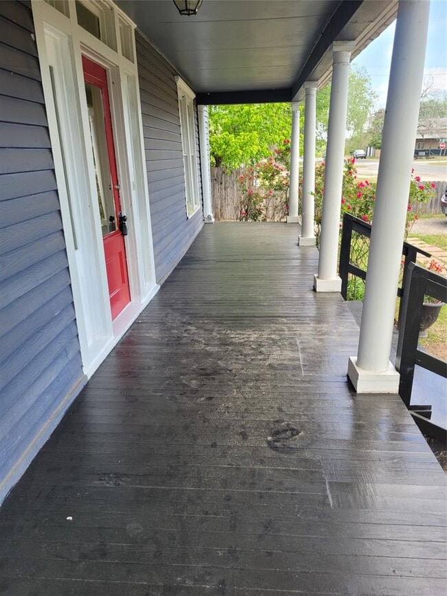 Photo - 403 Fawcett St