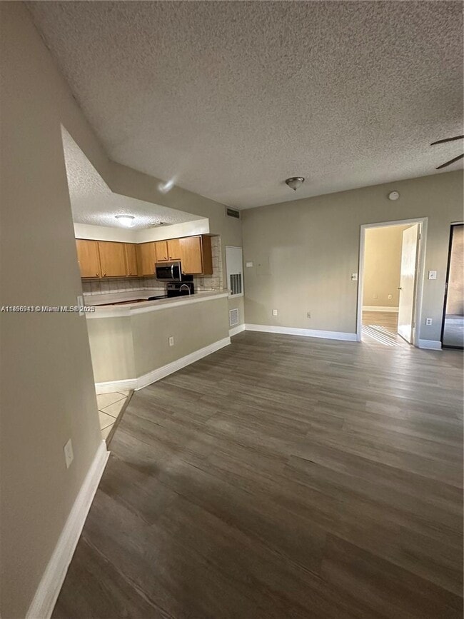 Building Photo - 2445 SW 18th Terrace Unit 1002