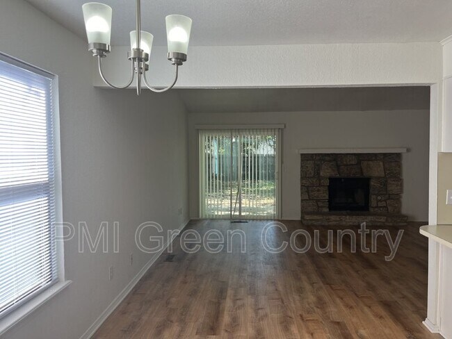 Photo - 6644 S Victor Ave