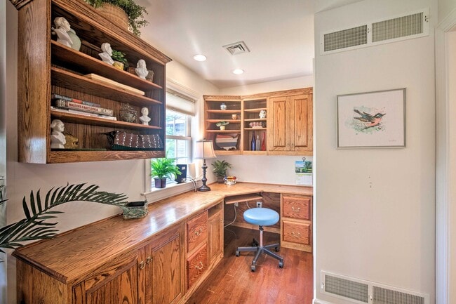 Photo - 6061 Linglestown Rd Unidad Cottage