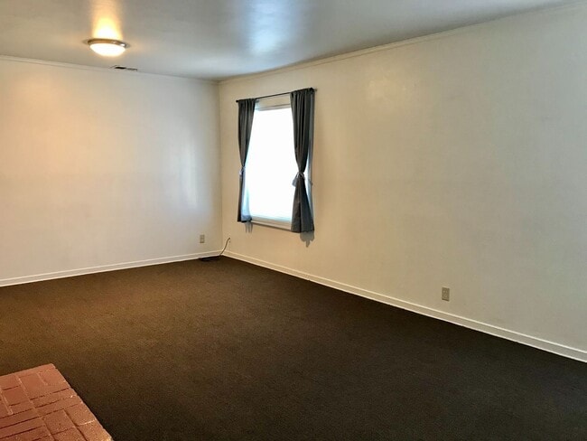 Photo - Spacious Ranch Style 3 bedroom available now