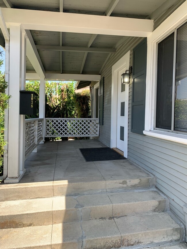 Front Porch - 1038 N Hudson Ave