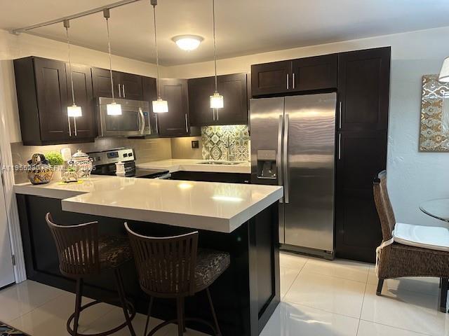 Building Photo - 7230 Fairway Dr Unit F7