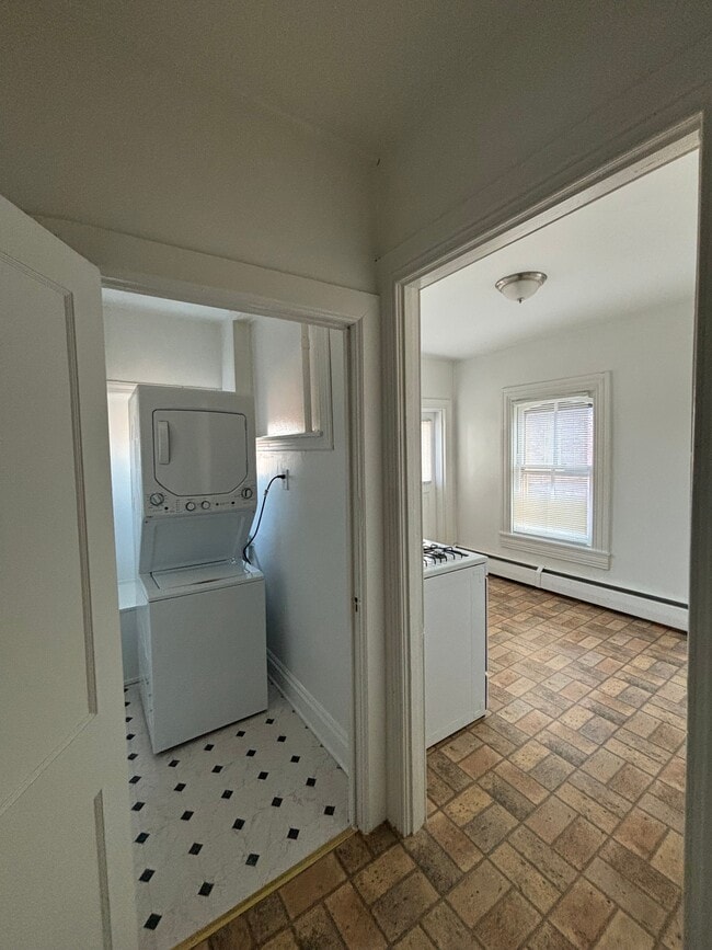 Photo - 123 E Market St