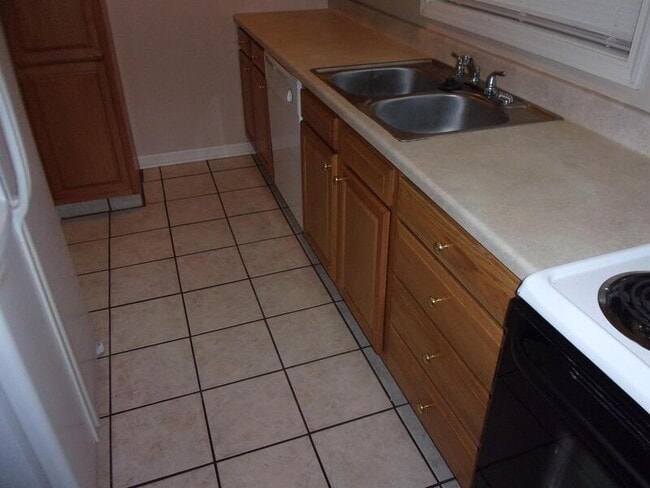 Photo - 1536 Briarwood Cir