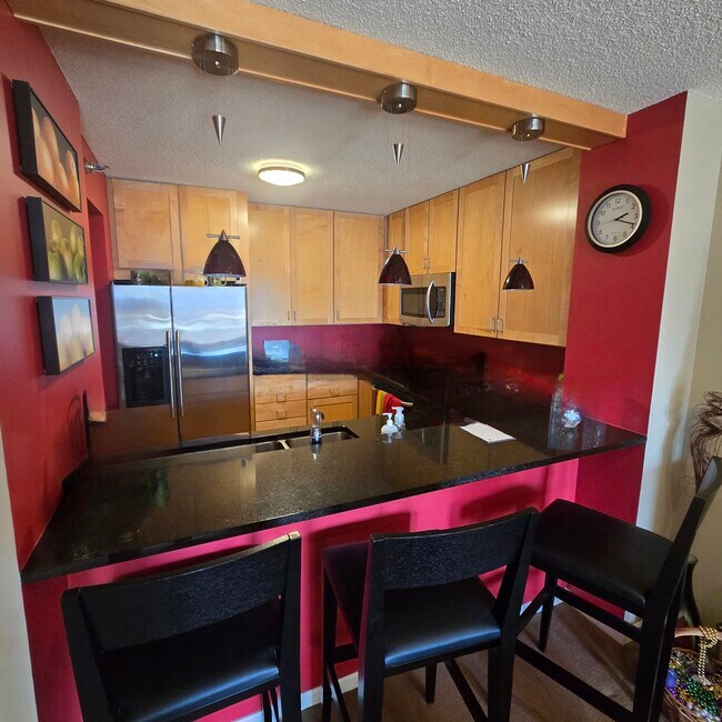 Eating Bar - 401 S 1st St Unit 15th floor