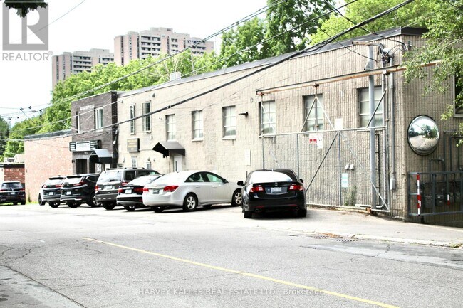 Photo - 58 Rosemount Ave Unit 8