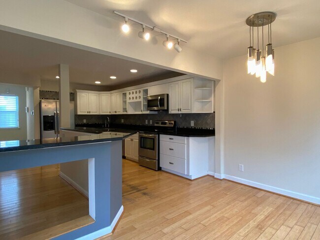 Photo - SHADOWLAWN HEIGHTS