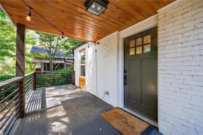 Photo - 1272 Hardee St NE