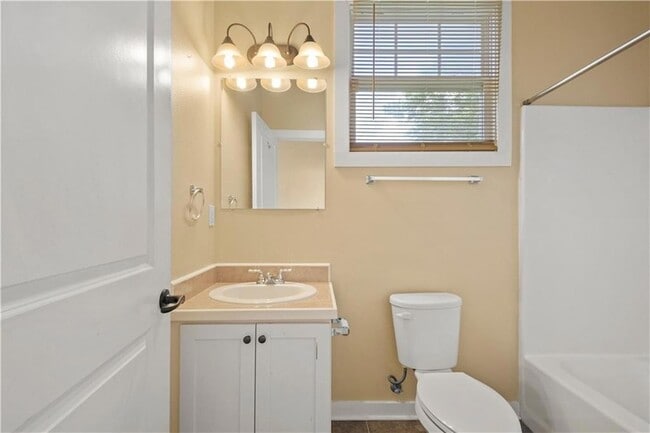 Photo - 1921 Benton St