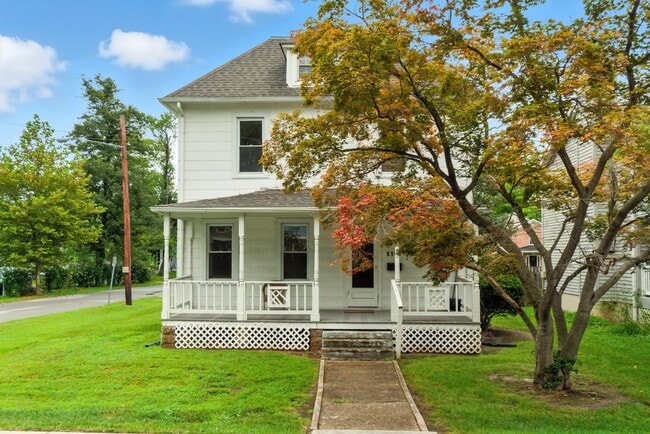 Building Photo - 5100 Berwyn Rd Rental