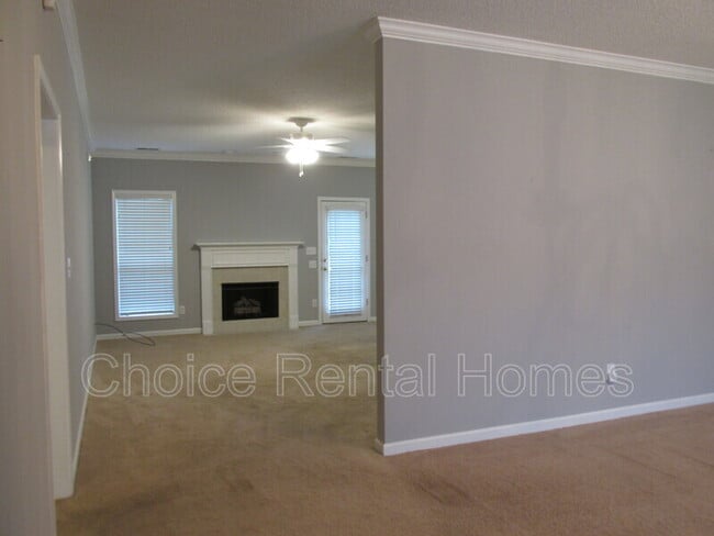 Building Photo - 102 Aaron Parc Ct