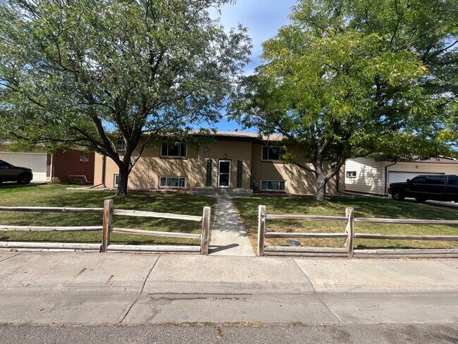 Photo - 259 S 10th Ave Unidad #1