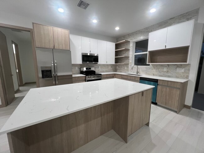 Photo - 4135 Watson Ave