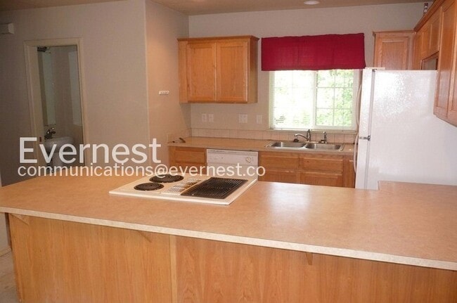 Photo - 3-Bed/3-Bath Townhome/Pet Friendly/Available Soon!