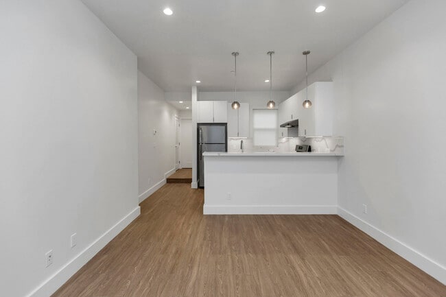 Photo - 1424 Valencia