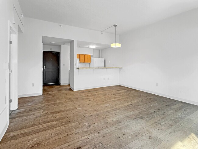 Photo - Stonehouse Square