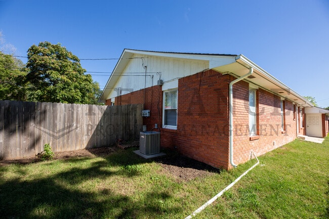 Photo - 1513 S Edwards St