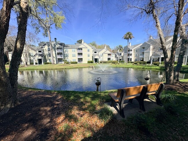 Building Photo - Welcome To The Estates At Westbury