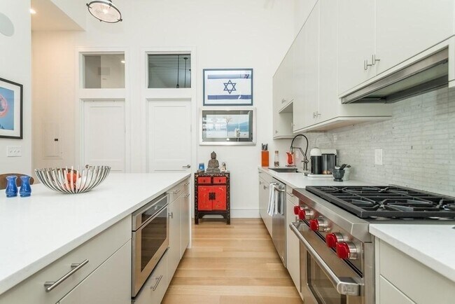 Photo - 65 Green St Unit 101