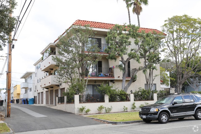 Building Photo - 1321 California Ave Rental