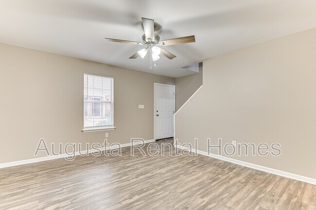 Photo - 150 Chalet N Blvd