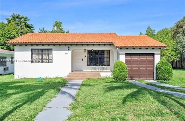Photo - 860 NW 17th Ct