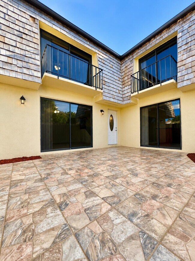 Photo - 331 Lake Arbor Dr