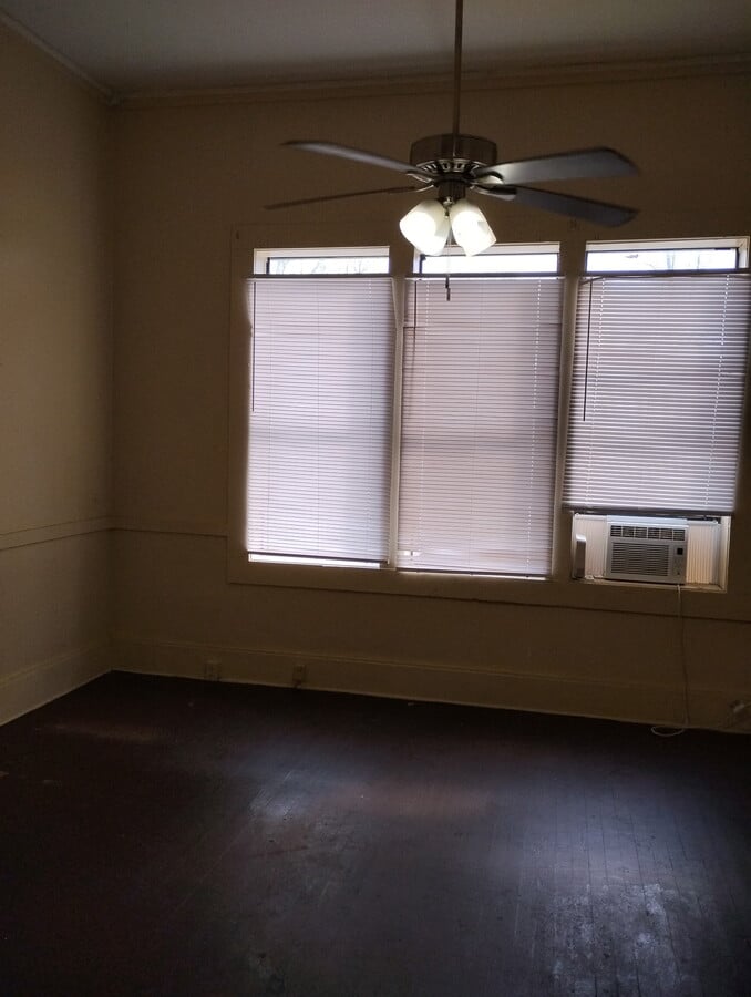 Photo - 822 Edwards St