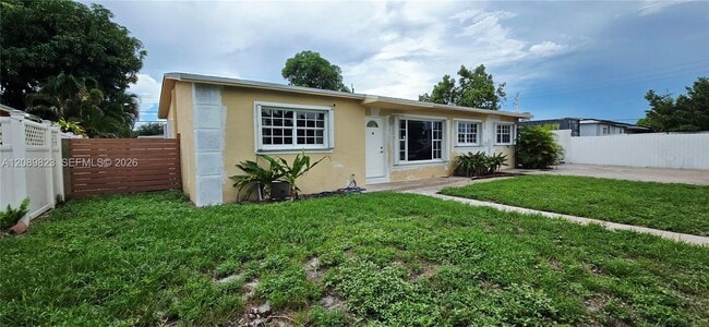 580 W 34th Pl
