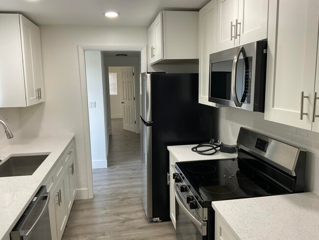 Photo - 5662 Parke Ave