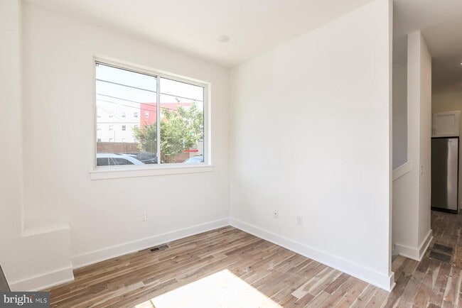 Building Photo - 1431 Brown St Unit 2