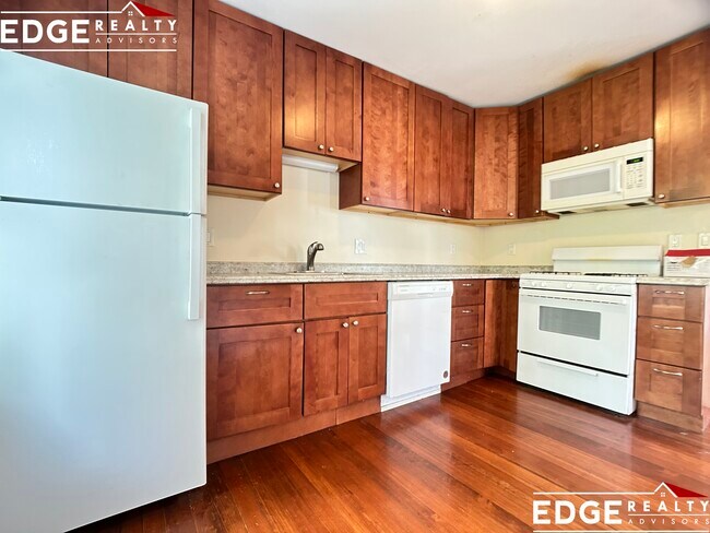 Building Photo - 18 Claymoss Rd Unit 2