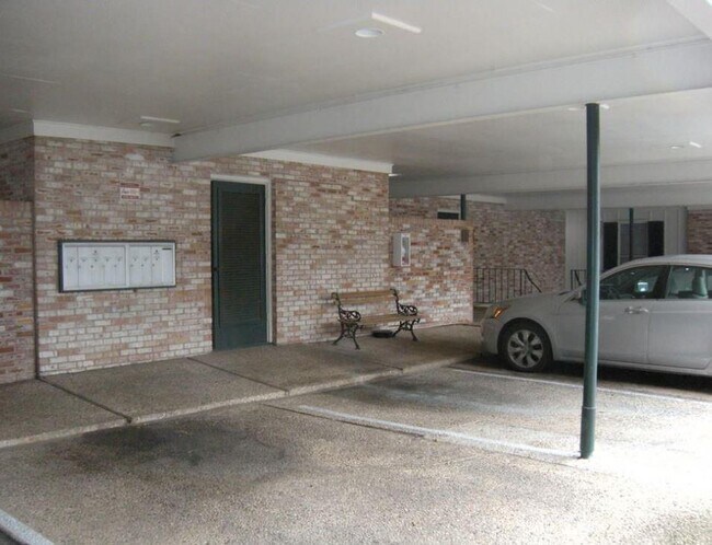 Photo - 2704 San Pedro St Unit 2