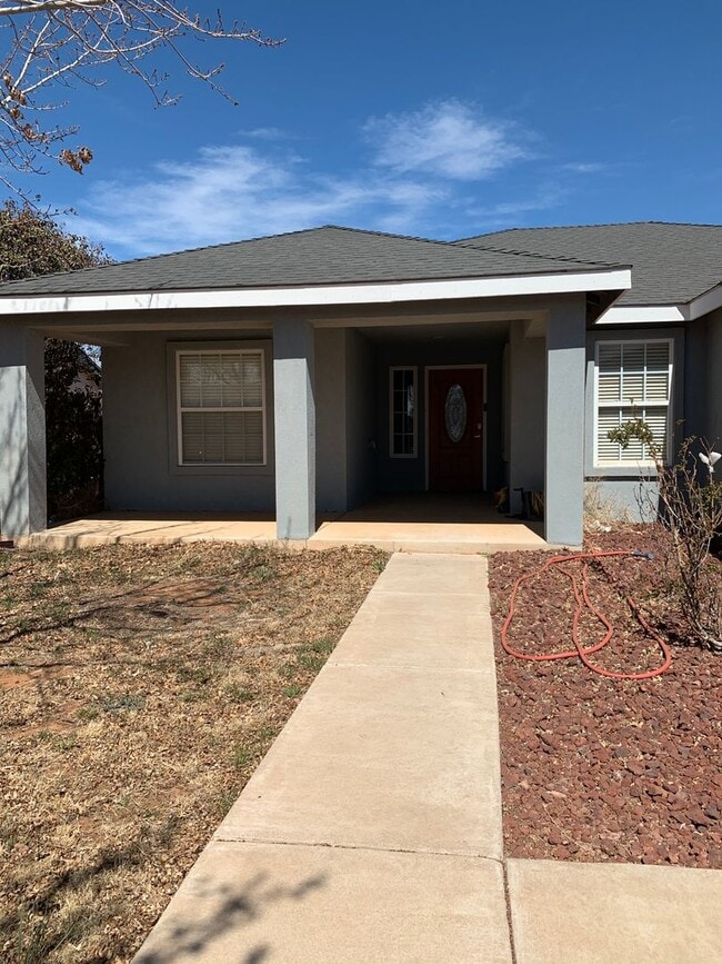 Photo - 2104 Hali Ln