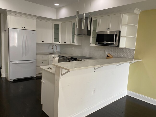 Building Photo - 1213 Noble St Rental