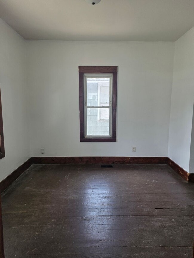 Photo - 2 Bedroom 1 Bath Home $1000.00