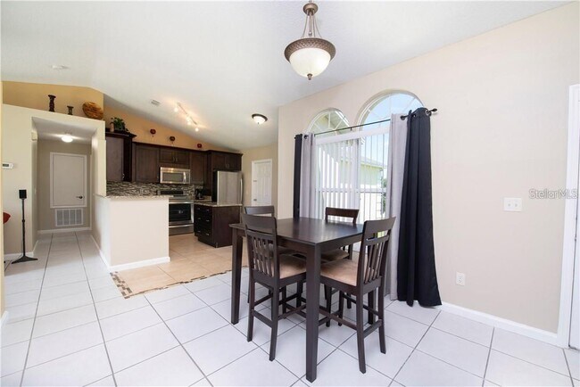 Photo - 662 Sterling Dr