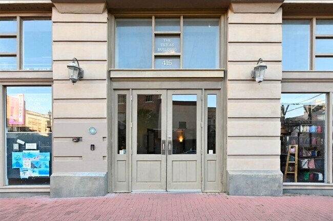 Photo - 415 22nd St Unit 4B