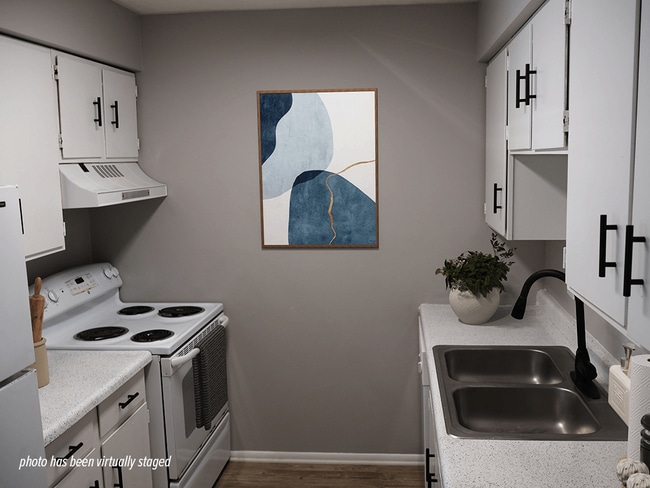 Make Your Favorite Recipes With a Well&nbsp; Appointed Kitchen - Centre Ridge