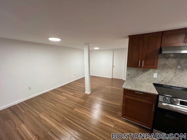 Photo - 684 Parker St Unit 1